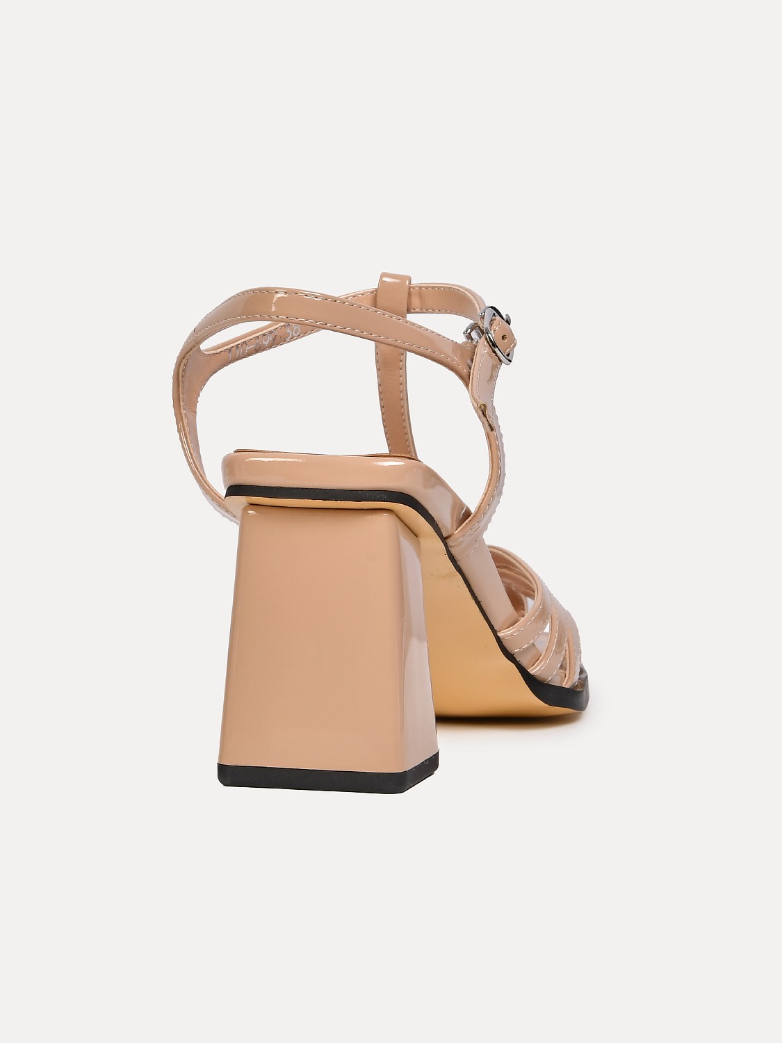 Босоножки (110-699)